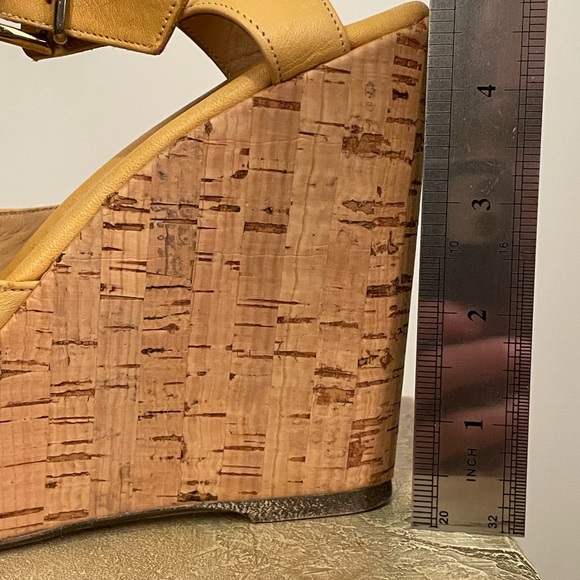 La Canadien cork leather heels size 37 (6-6.5) - Picture 10 of 10